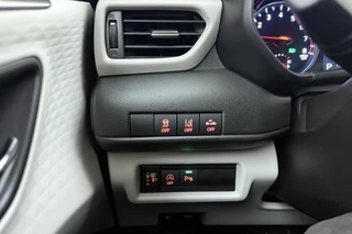 Suzuki Swift 1.2 Style Smart Hybrid 83pk | Automaat | Navigatie | Climate Control | Cruise Control Adaptief | Camera | Stoelverwarming | Draadloos Apple Carplay - Android Auto / 30