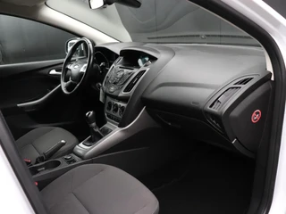 Ford Focus Wagon 1.0 EcoBoost Edition / 15