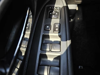 Mitsubishi Outlander 2.0 Instyle AUTOMAAT AIRCO NAVI CAMERA TEL / 27