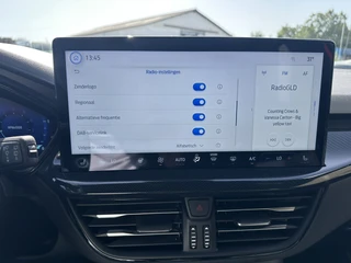 Ford Focus 1.0 EcoBoost Hybrid ST Line X  | Adapt. Cruise | Apple/Android | Stuur- en stoelverwarming | Keyless | PDC v+a incl. camera / 36