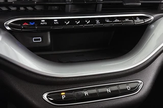 Fiat 500 3+1 Icon 42 kWh Panoramadak Apple CarPlay Camera 16" / 25
