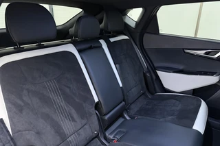 Kia EV6 GT-Line 77.4 kWh SOH: 100%! | Glazen schuifdak | Trekhaak | Stoel & Stuurverwarming | Electrische achterklep | Keyless | Rondomzicht camera / 20