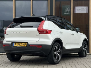 Volvo XC40 1.5 T5 Twin Engine R-Design | SOH 89% | Panoramadak | Camera | / 2