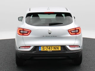 Renault Kadjar 1.3 140 Pk TCe Equilibre | Stoelverwarming | Camera | Cruise control | Climatronic | Navigatie | 17 Inch | 55.398 Km !! / 7