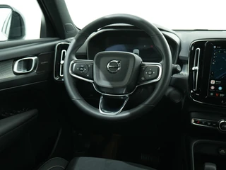 Volvo EX40 SINGLE MOTOR PLUS BLACK EDITION 70 KWH 100% SOH  | Trekhaak | Harman Kardon | Warmtepomp / 12