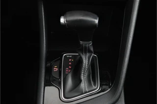 Kia Niro 1.6 GDi Hybrid DynamicLine  - Automaat - Trekhaak - Achteruitrijcamera - Navigatie - Cruise Control - Climate Control - 12 maanden bovag garantie / 66