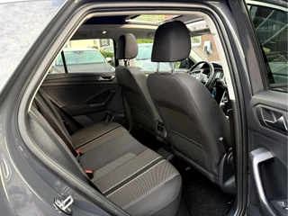 Volkswagen T-Roc 1.5 TSI Style Business  Panoramadak, Stoelverwarming, App Connect / 23