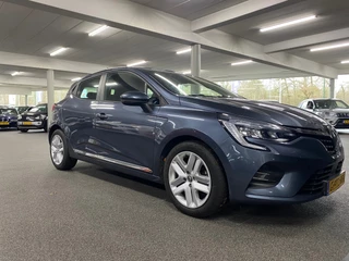 Renault Clio 1.0 TCe Zen/ Nederlandse auto/ Parkeersensoren achter/ Airco/ Apple carplay/ Android / 8