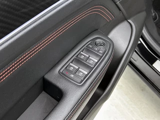 Renault Arkana E-Tech Hybrid 145PK R.S. Line RS Alpine  | CAMERA | ADAPTIVE CRUISE | STOELVERWARMING / 31