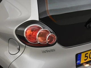 Toyota Aygo 1.0-12V Comfort Navigatie | 1e eigenaar | PDC / 18