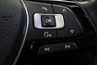 Volkswagen T-Roc 1.5 TSI DSG Sport Adaptive l Camera l Virtual Cockpit / 23