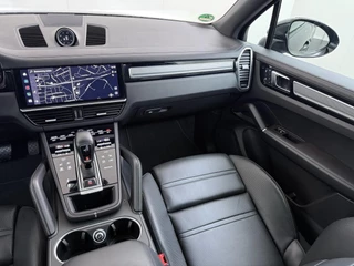 Porsche Cayenne 3.0 E-Hybrid Platinum Edition SOH 100%! 340kw | MEM. SEATS | Luchtvering | pano | stoelverwarming + verkoeling | 360 camera | Bose | sportchrono | mega knappe auto! | incl 12 mnd Bovag garantie | / 32