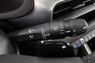 Jeep Avenger 1.2 e-Hybrid Altitude Achteruitrijcamera Apple CarPlay 17" / 36