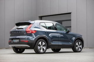 Volvo XC40 2.0 B3 Core MY2026|Leder|Keyless|PDC|Camera|Carplay / 4