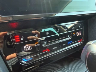 Volkswagen Passat Variant 1.4 TSI PHEV GTE * AUTOMAAT * Parkeercamera * Massage * Keyless * / 26