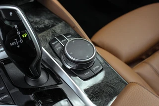 BMW 5-serie Touring 540i xDrive High Executive Luxury-Line | 1e eigenaar | Achterasbesturing | Cruise control adaptief | Apple carplay | Adaptief LED | DAB | Panoramadak | HiFi audio / 32
