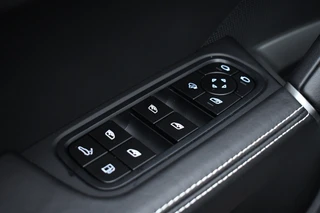 Porsche Cayenne Coupé 4.0 Turbo E-Hybrid GT  Burmester PDCC Carbon HUD ACC 360 / 68