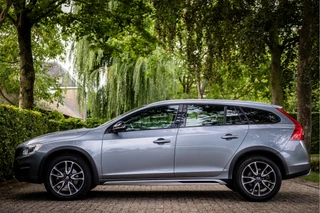 Volvo V60 Cross Country 2.0 T5 Summum  BLIS Memory Sportstoel Trekhaak / 4