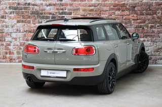 MINI Clubman Cooper Salt Business Automaat  / Navigatiesysteem / Panoramadak / 17 Inch / Apple CarPlay / Chrome Line / Head-Up Display / Climate Control / Bluetooth / Cruise Control / 5
