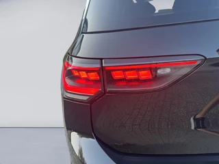 Volkswagen Golf 1.5 eHybrid GTE / 5JR Garantie / Pano / Leer / Trekhaak / Matrix / Keyless / DCC / HUD / 13