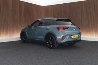 Volkswagen T-Roc 1.5 TSI 150pk DSG R-Line Business+ Black Style Trekhaak Camera Beats Stoelverwarming LED Navigatie / 10