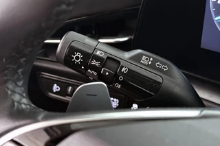 Kia Niro 1.6 GDi Hybrid DynamicPlusLine Elektrische Stoelen Leder Achteruitrijcamera / 40