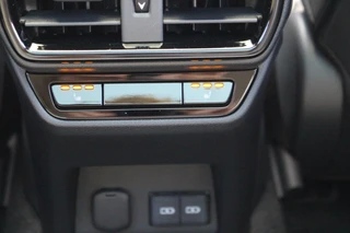 Lexus NX 450h+ AWD President Line DIRECT LEVERBAAR PANO STOELVENT MARK-LEVINSON QUAD LED / 35