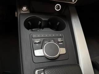 Audi A4 Avant 35 TFSI S Edition Leder-Stof Navigatie LED Parkeersensoren / 23