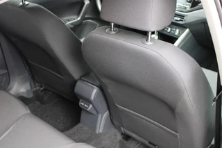 Volkswagen Polo 1.0 TSI LIFE **NL-Auto** Parkeersensoren v.a. / apple carplay / android / 21