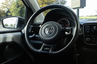 Volkswagen Up! 1.0 high up! BlueMotion|Airco|Lichtmetaal| / 19