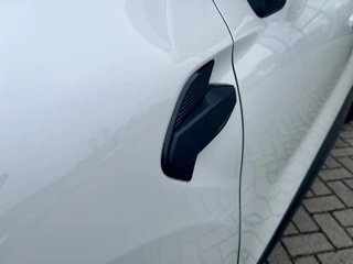 Renault Captur 1.6 E-Tech Full Hybrid 145 Techno  | Stoel+Stuurverwarming | Climate Control | Draadloze Telefoonlader | Camera + Sensoren | Two-Tone | Apple CarPlay/Android Auto / 29