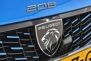 Peugeot 208 1.2 Hybrid 145 e-DCS6 GT Navigatie Adaptieve Cruise Control Achteruitrijcamera / 41