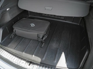 Porsche Cayenne 3.0 E-Hybrid Sport-Chrono|Stoelverwarming|Bose|Nachtzicht|360 Camera|Elektr. Achterklep|Stuurverwarming / 34