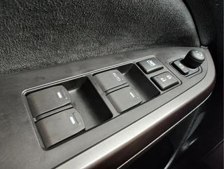 Suzuki Vitara 1.5 HYBRID STYLE AUTOMAAT  Adaptive Cruise | Dodehoeksensoren | Keyless / 27