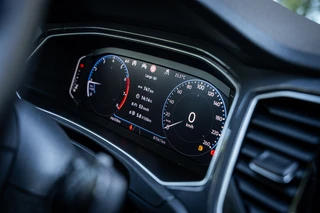 Volkswagen T-Roc 1.5 TSI Sport | Climate | Navi | Cruise | Camera | PDC / 62