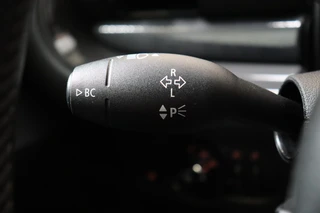 MINI Clubman Cooper Business  / Navigatiesysteem / Bluetooth / Airconditioning / Audio / 17 Inch / Cruise Control / 28