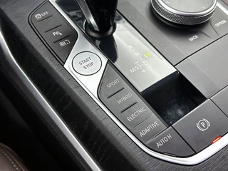 BMW 3-serie 330e xDrive | Dravit Grau | Camera | Stoelverwarming | Memory Stoelen | / 21