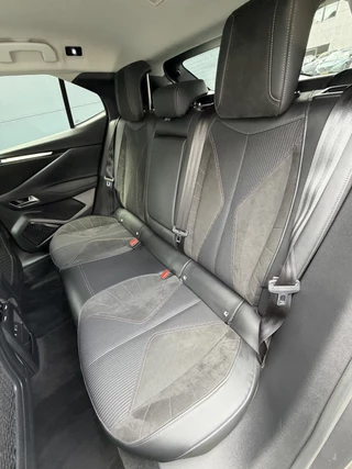 DS DS 4 225pk E-Tense Performance Line (Camera - LED Matrix - Adaptieve Cruise Controle - Keyless Entry - 19"- Automatische Airco - Navigatie - Apple Carplay) / 14