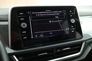 Volkswagen T-Roc 1.0 TSI 110pk Style Trekhaak LED Virtual Cockpit Navigatie / 24