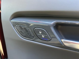 Kia EV9 GT-line AWD 99,8 kwh 7 zits | 385 PK | Geventileerde/verwarmde stoelen | Wireless Carplay & Android auto | 2.500 kg trekgewicht | Meridian | Fabrieksgarantie t/m 19-6-2033 +3x 1 jaar*  | NAP / 31