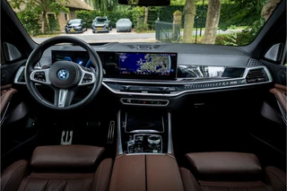 BMW X5 xDrive50e M Sport Pro  Bowers & Wilkins Sky Lounge Massage Crafted Clarity Soft Close / 9