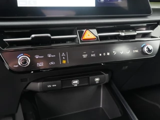 Kia Niro 1.6 GDi Hybrid DynamicLine  - Demo - Adaptieve cruise control - Navigatie - Keyless entry - Apple Carplay/Android Auto - Achteruitrijcamera - Parkeersensoren voor en achter - Fabrieksgarantie t/m 2033 / 29