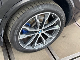 BMW X3 XDrive30i High Ex. M-Sport | Shadow-Line | Pano | Trekhaak | 20"| Ambient | Driving + Park Assist | Adaptief M-onderstel / 50