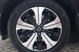 Volvo XC60 T6 Recharge AWD Plus Bright | Stoelverwarming | Trekhaak | 360° Camera |  Long range  | Pilot Assist |  BLIS  | Keyless / 18