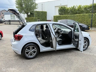 Volkswagen Polo 1.0 TSI Highline R-LINE AUTOMAAT STOELVERWAR / 17