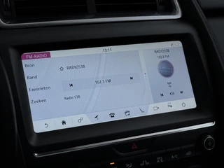 Jaguar E-PACE 2.0 P200 AWD R-Dynamic / 41