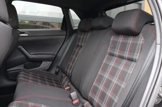 Volkswagen Polo 2.0 TSI GTI | Apple Carplay | Cruise | Stoelverwarming | Clima | Sensoren | Lm Velgen | / 34