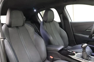 Peugeot 208 1.2 PureTech 100 GT | Navigatie | Climate Control | Camera | Full LED | 17'' LM Velgen | Keyless Entry & Start / 14