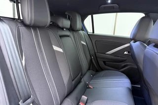 Opel Astra 1.2 Level 4 130pk | Navigatie | Climate Control | Trekhaak | Stoel-Stuurverwarming | Camera | Cruise Control Adaptief | Parkeersensoren / 15