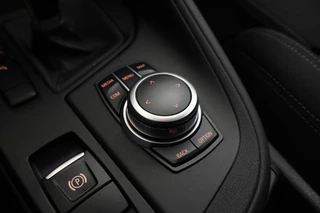 BMW X1 sDrive18d High Executive  Automaat, Panorama dak, Navigatie / 34